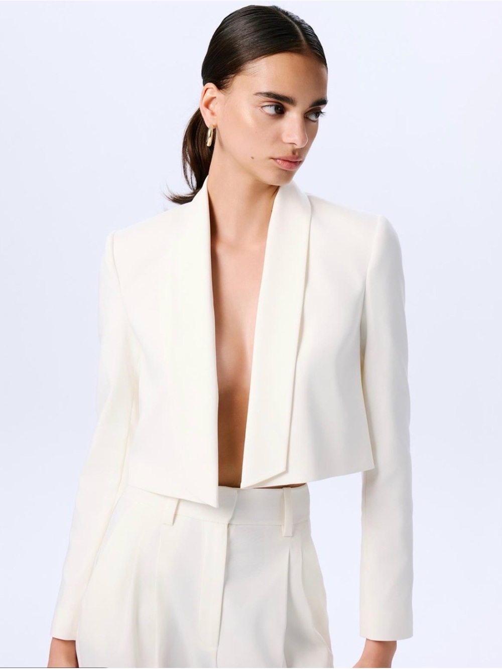 BCBG MAX AZRIA RUNWAY
COLLECTION JACKET size, small color of white - Picture 1 of 8